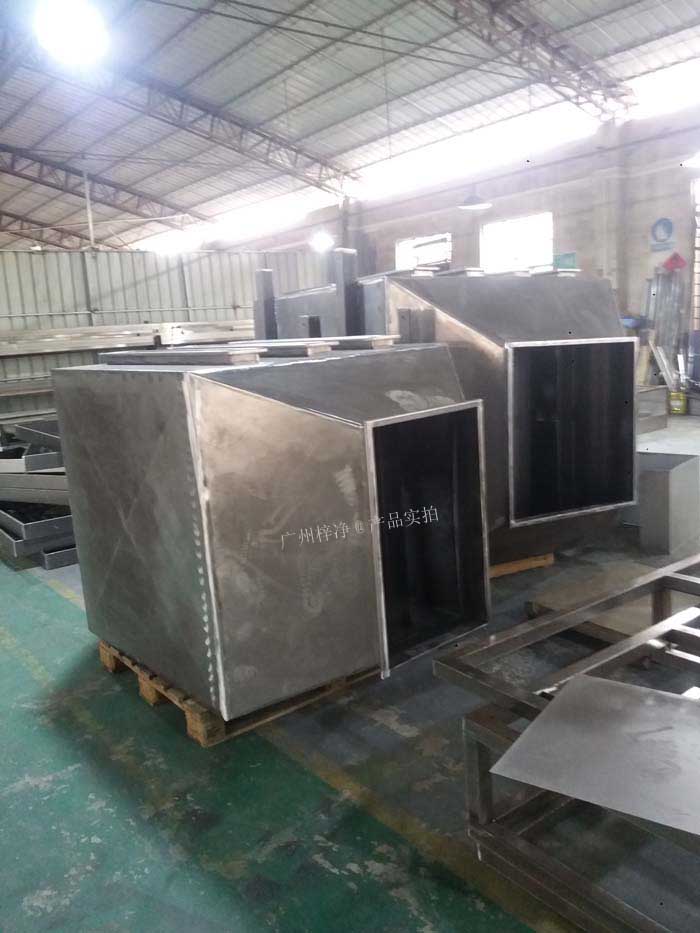 增壓新風柜可根據不同的通風管道布局，訂做不同的進出風口方向的風柜；