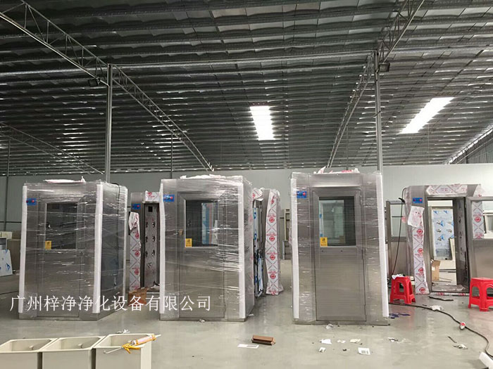 全不銹鋼風淋室通道在多個行業具有廣泛的應用場景